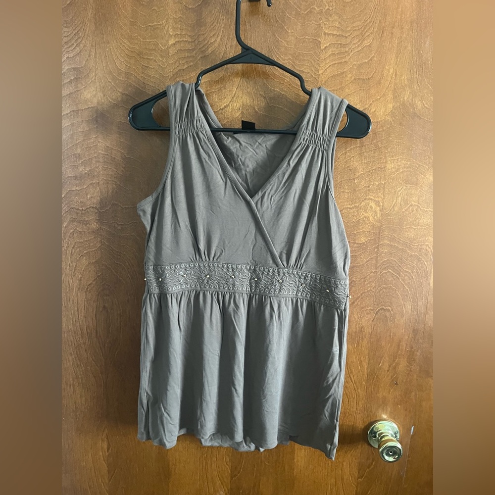 Women’s sleeveless tank
